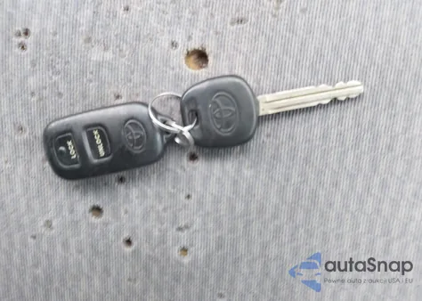 2005 Toyota Corolla Le z USA, uszkodzony, nr VIN 2T1BR30E15C558397